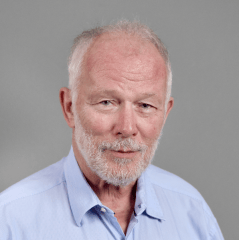Headshot of Sander van der Leeuw